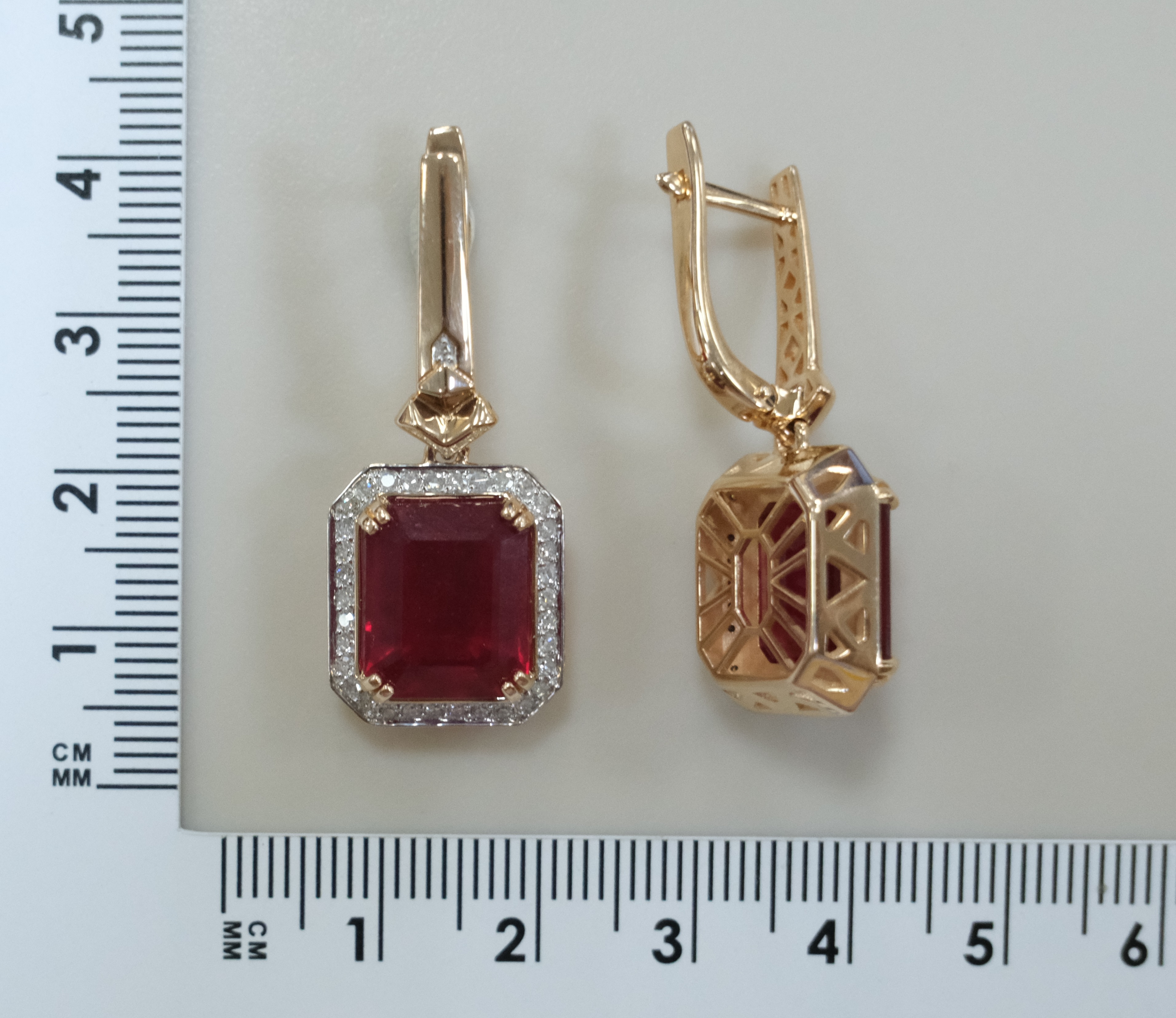 10511-001632 Серьги (Au 585)